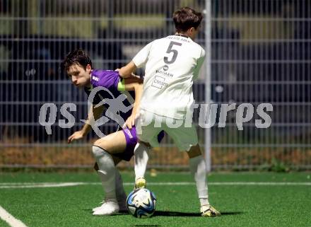 Fussball. Kaerntner Liga. SK Austria Klagenfurt Amateure gegen Matrei .   Florian Georg Weiss  (Austria Klagenfurt), Jonas Wibmer  (Matrei).  Koettmannsdorf, 25.10.2025.
Foto: Kuess
www.qspictures.net
---
pressefotos, pressefotografie, kuess, qs, qspictures, sport, bild, bilder, bilddatenbank