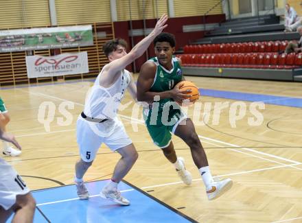 Basketball 2. Liga 2025/2026. Grunddurchgang 4. Runde.  KOS Celovec gegen Basketball Klub Rapid Wien.  Edis Muric (KOS), Lysander Gmeiner  (Wien). Klagenfurt, am 25.10.2025.
Foto: Kuess
---
pressefotos, pressefotografie, kuess, qs, qspictures, sport, bild, bilder, bilddatenbank