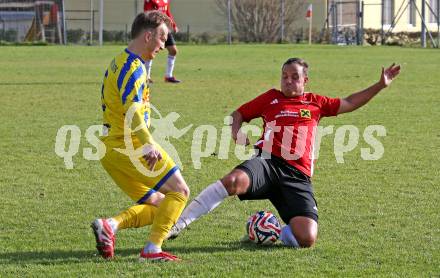 Fussball. 1. Klasse Mitte. Strassburg gegen Afritz.  Andreas Karpf   (Strassburg),  Tomaz Podgorelec   (Afritz).  Strassburg, 25.10.2025.
Foto: Kuess
www.qspictures.net
---
pressefotos, pressefotografie, kuess, qs, qspictures, sport, bild, bilder, bilddatenbank
