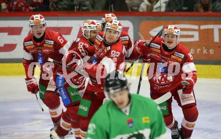Eishockey ICE Bundesliga. KAC gegen Olimpija Ljubljana.  Torjubel Daniel Obersteiner, Johannes Dobrovolny, David Waschnig, Clemens Unterweger, Tobias Sablattnig (KAC),    Klagenfurt, am 26.10.2025
Foto: Kuess
---
pressefotos, pressefotografie, kuess, qs, qspictures, sport, bild, bilder, bilddatenbank
