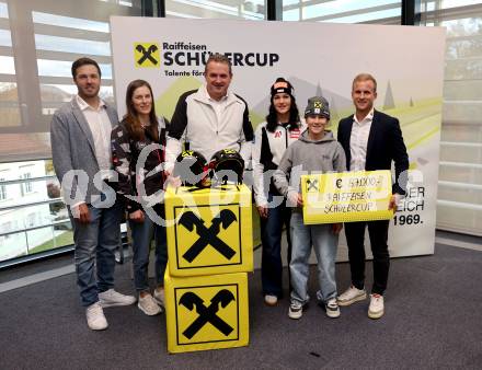 Schi Alpin. Landesschiverband. Raiffeisen Schuelercup. Christian Walder, Carmen Thalmann, Dieter Moertl, Carmen Spielberger, Luca Stocker, Hanno Douschan. Klagenfurt, am 24.1012025.
Foto: Kuess
www.qspictures.net
---
pressefotos, pressefotografie, kuess, qs, qspictures, sport, bild, bilder, bilddatenbank