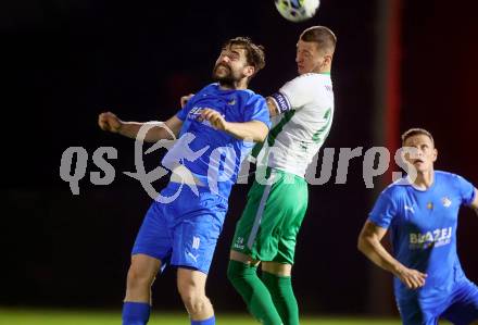 Fussball. Kaerntner Liga. Donau gegen Bleiburg.  Zoran Vukovic  (Donau), Dominik Peketz  (Bleiburg).  Klagenfurt, am 31.10.2025.
Foto: Kuess
www.qspictures.net
---
pressefotos, pressefotografie, kuess, qs, qspictures, sport, bild, bilder, bilddatenbank