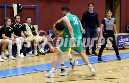 Basketball 2. Liga 2025/2026. Grunddurchgang 5. Runde.  Woerthersee Piraten gegen KOS Celovec.  Marcus Holyfield (Piraten),   Veljko Dena (KOS). Klagenfurt, am 1.11.2025.
Foto: Kuess
---
pressefotos, pressefotografie, kuess, qs, qspictures, sport, bild, bilder, bilddatenbank
