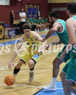 Basketball 2. Liga 2025/2026. Grunddurchgang 5. Runde.  Woerthersee Piraten gegen KOS Celovec.   Lukas Simoner (Piraten),  Marin Sliskovic (KOS). Klagenfurt, am 1.11.2025.
Foto: Kuess
---
pressefotos, pressefotografie, kuess, qs, qspictures, sport, bild, bilder, bilddatenbank