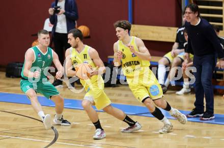 Basketball 2. Liga 2025/2026. Grunddurchgang 5. Runde.  Woerthersee Piraten gegen KOS Celovec.  Andreas Nuck, Lukas Simoner (Piraten),  Jernej Andolsek Heine  (KOS). Klagenfurt, am 1.11.2025.
Foto: Kuess
---
pressefotos, pressefotografie, kuess, qs, qspictures, sport, bild, bilder, bilddatenbank