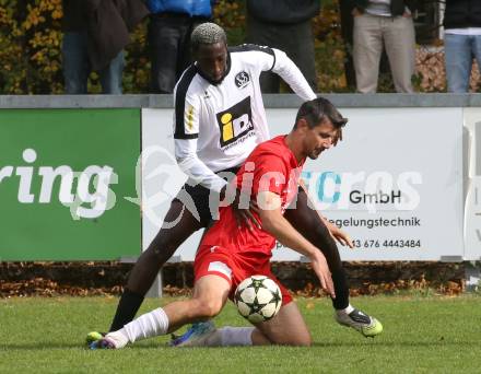 Fussball. Kaerntner Liga. KAC1909 gegen Spittal. Mihret Topcagic  (KAC), Mohamadou Cassama   (Spittal).  Klagenfurt, am 2.11.2025.
Foto: Kuess
www.qspictures.net
---
pressefotos, pressefotografie, kuess, qs, qspictures, sport, bild, bilder, bilddatenbank