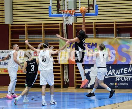 Basketball 2. Liga 2025/2026. Grunddurchgang 6. Runde.  KOS Celovec gegen Raiders Tirol.   Nikolas Susa, Marin Sliskovic, Samuel Seher (KOS), Felix Erath, Dennis Kaltenbrunner  (Tirol). Klagenfurt, am 8.11.2025.
Foto: Kuess
---
pressefotos, pressefotografie, kuess, qs, qspictures, sport, bild, bilder, bilddatenbank