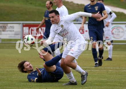 Fussball. Kaerntner Liga. Koettmannsdorf gegen Grafenstein.  Matteo Juvan  (Koettmannsdorf), Lukas Rabitsch  (Grafenstein).  Klagenfurt, am 8.11.2025.
Foto: Kuess
www.qspictures.net
---
pressefotos, pressefotografie, kuess, qs, qspictures, sport, bild, bilder, bilddatenbank