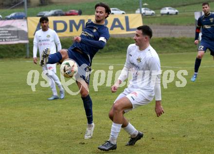 Fussball. Kaerntner Liga. Koettmannsdorf gegen Grafenstein. Matteo Juvan (Koettmannsdorf), Lukas Rabitsch  (Grafenstein).  Klagenfurt, am 8.11.2025.
Foto: Kuess
www.qspictures.net
---
pressefotos, pressefotografie, kuess, qs, qspictures, sport, bild, bilder, bilddatenbank