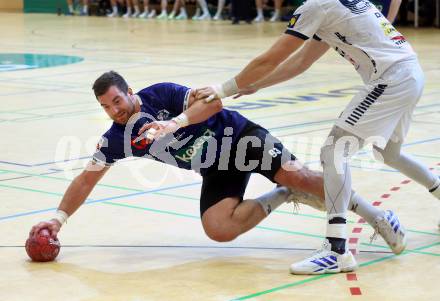 Handball Bundesliga. HLA. SC Ferlach gegen Voeslau.  Blaz Nosan  (SCF),    (Voeslau).  Ferlach, am 8.11.2025.
Foto: Kuess
www.qspictures.net
---
pressefotos, pressefotografie, kuess, qs, qspictures, sport, bild, bilder, bilddatenbank