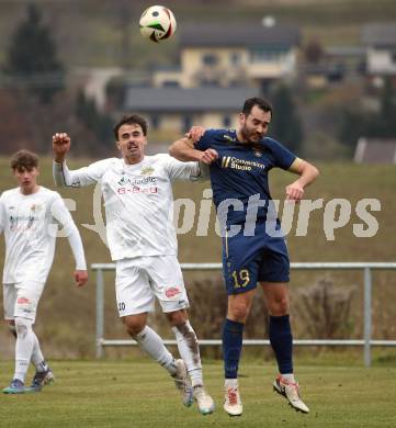 Fussball. Kaerntner Liga. Koettmannsdorf gegen Grafenstein. Christopher Sallinger  (Koettmannsdorf),  Marco Mueller  (Grafenstein).  Klagenfurt, am 8.11.2025.
Foto: Kuess
www.qspictures.net
---
pressefotos, pressefotografie, kuess, qs, qspictures, sport, bild, bilder, bilddatenbank