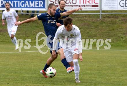 Fussball. Kaerntner Liga. Koettmannsdorf gegen Grafenstein. Marcel Daniel Arrich  (Koettmannsdorf),  Fabian Griesebner  (Grafenstein).  Klagenfurt, am 8.11.2025.
Foto: Kuess
www.qspictures.net
---
pressefotos, pressefotografie, kuess, qs, qspictures, sport, bild, bilder, bilddatenbank