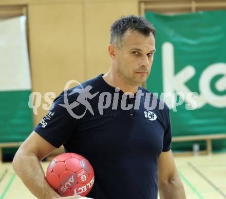 Handball Bundesliga. HLA. SC Ferlach gegen Voeslau. Co-Trainer Miro Barisic    (SCF).  Ferlach, am 8.11.2025.
Foto: Kuess
www.qspictures.net
---
pressefotos, pressefotografie, kuess, qs, qspictures, sport, bild, bilder, bilddatenbank