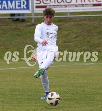 Fussball. Kaerntner Liga. Koettmannsdorf gegen Grafenstein.  Sebastian Salbrechter  (Koettmannsdorf).  Klagenfurt, am 8.11.2025.
Foto: Kuess
www.qspictures.net
---
pressefotos, pressefotografie, kuess, qs, qspictures, sport, bild, bilder, bilddatenbank
