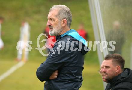 Fussball. Kaerntner Liga. Koettmannsdorf gegen Grafenstein.  Trainer Nenad Pavicevic (Koettmannsdorf).  Klagenfurt, am 8.11.2025.
Foto: Kuess
www.qspictures.net
---
pressefotos, pressefotografie, kuess, qs, qspictures, sport, bild, bilder, bilddatenbank