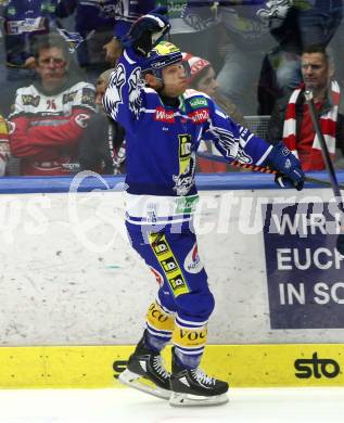 Eishockey ICE Bundesliga.  Winn2day ICE Hockey League. VSV gegen KAC.  Torjubel John Hughes  (VSV). Villach am 14.11.2025.
Foto: Kuess
www.qspictures.net
---
pressefotos, pressefotografie, kuess, qs, qspictures, sport, bild, bilder, bilddatenbank