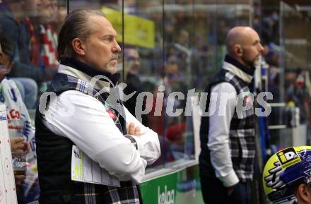 Eishockey ICE Bundesliga.  Winn2day ICE Hockey League. VSV gegen KAC.  Trainer Tray Tuomie  (VSV). Villach am 14.11.2025.
Foto: Kuess
www.qspictures.net
---
pressefotos, pressefotografie, kuess, qs, qspictures, sport, bild, bilder, bilddatenbank