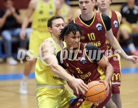 Basketball 2. Liga 2025/2026. Grunddurchgang 7. Runde.  Woerthersee Piraten gegen Traiskirchen Lions NexGen.  Jan-Arne Apschner (Piraten),  Jamie Onyemaechi (Traiskirchen). Klagenfurt, am 15.11.2025.
Foto: Kuess
---
pressefotos, pressefotografie, kuess, qs, qspictures, sport, bild, bilder, bilddatenbank