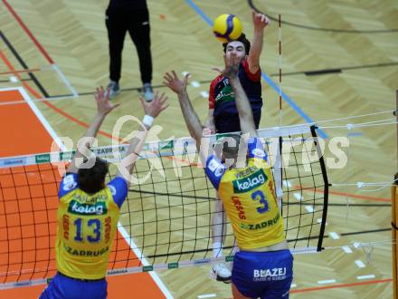 Volleyball Bundesliga. AVL. Austrian Volleyball League.   Aich/Dob gegen VBK Kelag Woerther-See-Loewen Klagenfurt.  Sebastian Sablatnig, Luan Weber (Aich/Dob), Ben Stockhammer  (VBK Klagenfurt). Bleiburg, am 15.11.2025.
Foto: Kuess
www.qspictures.net
---
pressefotos, pressefotografie, kuess, qs, qspictures, sport, bild, bilder, bilddatenbank