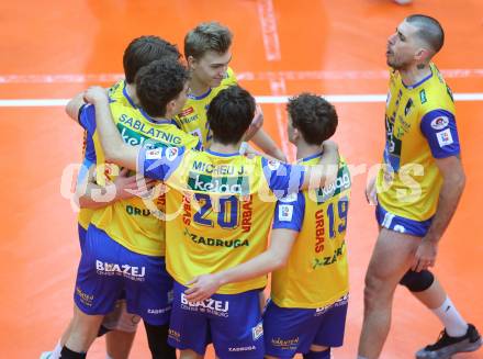 Volleyball Bundesliga. AVL. Austrian Volleyball League.   Aich/Dob gegen VBK Kelag Woerther-See-Loewen Klagenfurt. Jubel   (Aich/Dob). Bleiburg, am 15.11.2025.
Foto: Kuess
www.qspictures.net
---
pressefotos, pressefotografie, kuess, qs, qspictures, sport, bild, bilder, bilddatenbank