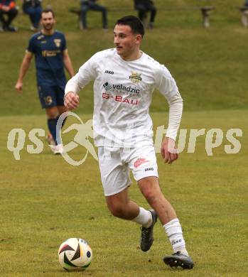 Fussball. Kaerntner Liga. Koettmannsdorf gegen Grafenstein. Matteo Juvan  (Koettmannsdorf).  Klagenfurt, am 8.11.2025.
Foto: Kuess
www.qspictures.net
---
pressefotos, pressefotografie, kuess, qs, qspictures, sport, bild, bilder, bilddatenbank