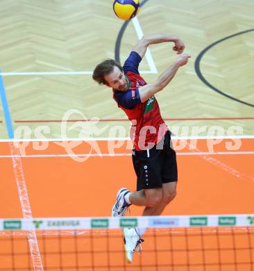 Volleyball Bundesliga. AVL. Austrian Volleyball League.   Aich/Dob gegen VBK Kelag Woerther-See-Loewen Klagenfurt.  Dominik Karl Blaha  (VBK Klagenfurt). Bleiburg, am 15.11.2025.
Foto: Kuess
www.qspictures.net
---
pressefotos, pressefotografie, kuess, qs, qspictures, sport, bild, bilder, bilddatenbank