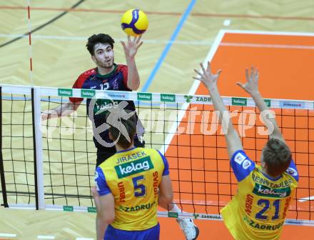 Volleyball Bundesliga. AVL. Austrian Volleyball League.   Aich/Dob gegen VBK Kelag Woerther-See-Loewen Klagenfurt. Jan Jirasek, Tobias Marian Reinstadler  (Aich/Dob),  Ethan Robert Nashim  (VBK Klagenfurt). Bleiburg, am 15.11.2025.
Foto: Kuess
www.qspictures.net
---
pressefotos, pressefotografie, kuess, qs, qspictures, sport, bild, bilder, bilddatenbank