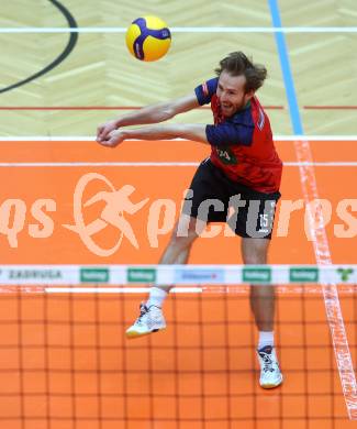 Volleyball Bundesliga. AVL. Austrian Volleyball League.   Aich/Dob gegen VBK Kelag Woerther-See-Loewen Klagenfurt.  Dominik Karl Blaha   (VBK Klagenfurt). Bleiburg, am 15.11.2025.
Foto: Kuess
www.qspictures.net
---
pressefotos, pressefotografie, kuess, qs, qspictures, sport, bild, bilder, bilddatenbank