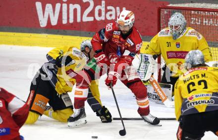 Eishockey ICE Bundesliga.  Winn2day ICE Hockey League. KAC gegen Vienna Capitals.  Raphael Herburger  (KAC), Nelson Nogier   (Vienna Capitals). Klagenfurt am 21.11.2025.
Foto: Kuess
www.qspictures.net
---
pressefotos, pressefotografie, kuess, qs, qspictures, sport, bild, bilder, bilddatenbank