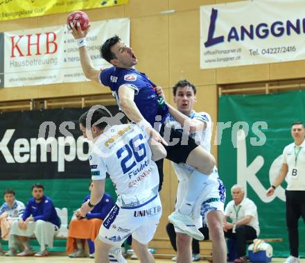 Handball Bundesliga. HLA. SC Ferlach gegen Linz. Toni Perkusic (SCF), Lucijan Fizuleto  (Linz).  Ferlach, am 22.11.2025.
Foto: Kuess
www.qspictures.net
---
pressefotos, pressefotografie, kuess, qs, qspictures, sport, bild, bilder, bilddatenbank
