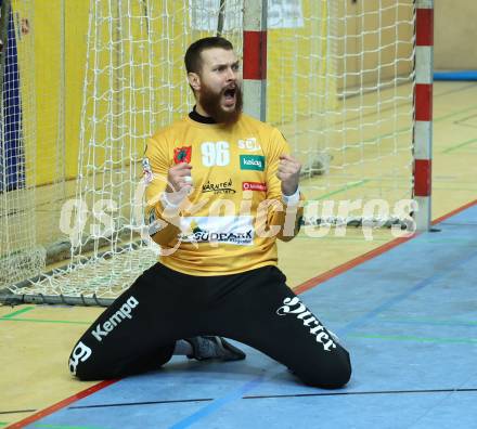 Handball Bundesliga. HLA. SC Ferlach gegen Linz. Jubel Michal Martin Konecny  (SCF),  (Linz).  Ferlach, am 22.11.2025.
Foto: Kuess
www.qspictures.net
---
pressefotos, pressefotografie, kuess, qs, qspictures, sport, bild, bilder, bilddatenbank