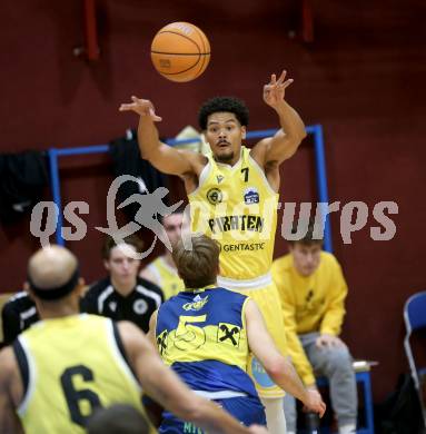 Basketball Austria CUP 2025/26 AF. Woerthersee Piraten gegen UBSC Graz. Marcus Holyfield  (Piraten),   Klagenfurt, am 22.11.2025.
Foto: Kuess
---
pressefotos, pressefotografie, kuess, qs, qspictures, sport, bild, bilder, bilddatenbank
