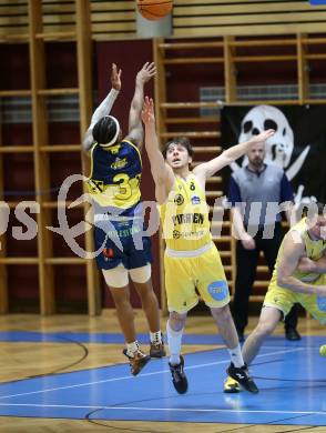 Basketball Austria CUP 2025/26 AF. Woerthersee Piraten gegen UBSC Graz.  Elias Podany (Piraten),  Tevin Brewer (Graz). Klagenfurt, am 22.11.2025.
Foto: Kuess
---
pressefotos, pressefotografie, kuess, qs, qspictures, sport, bild, bilder, bilddatenbank