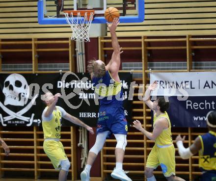 Basketball Austria CUP 2025/26 AF. Woerthersee Piraten gegen UBSC Graz. Tim Huber,  Elias Podany (Piraten),  Nicholas Lynch( Graz). Klagenfurt, am 22.11.2025.
Foto: Kuess
---
pressefotos, pressefotografie, kuess, qs, qspictures, sport, bild, bilder, bilddatenbank