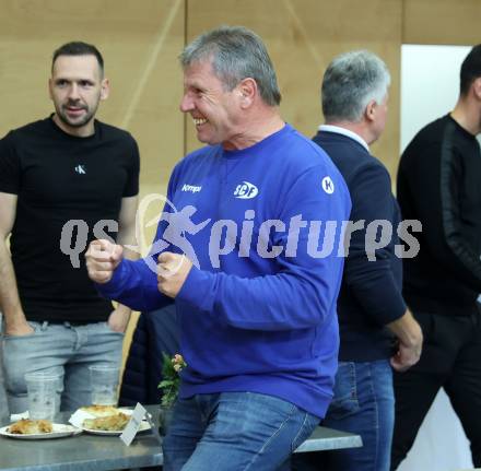 Handball Bundesliga. HLA. SC Ferlach gegen Linz. Jubel Walter Perkounig  (SCF),.  Ferlach, am 22.11.2025.
Foto: Kuess
www.qspictures.net
---
pressefotos, pressefotografie, kuess, qs, qspictures, sport, bild, bilder, bilddatenbank