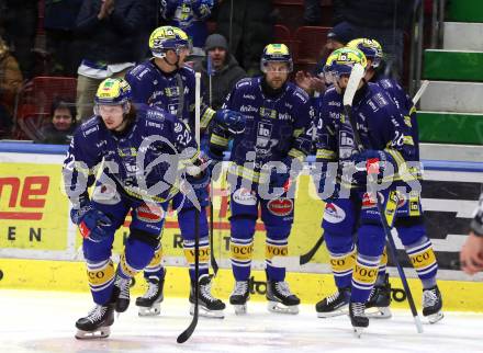Eishockey ICE Bundesliga.  Winn2day ICE Hockey League. VSV gegen Black Wings Linz.  Torjubel Nikita Scherbak  (VSV). Villach am 28.11.2025.
Foto: Kuess
www.qspictures.net
---
pressefotos, pressefotografie, kuess, qs, qspictures, sport, bild, bilder, bilddatenbank