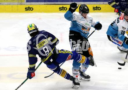 Eishockey ICE Bundesliga.  Winn2day ICE Hockey League. VSV gegen Black Wings Linz.  Maximilian Rebernig  (VSV),    Ryan Mackinnan (Linz). Villach am 28.11.2025.
Foto: Kuess
www.qspictures.net
---
pressefotos, pressefotografie, kuess, qs, qspictures, sport, bild, bilder, bilddatenbank