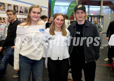 Kaernten Sport. Sportlermeeting. Valentina Arzberger (Snowboard), Sarina Supanz (Biathlon), Fabian Supanz (Biathlon). Klagenfurt, am 1.12.2025.
Foto: Kuess
www.qspictures.net
---
pressefotos, pressefotografie, kuess, qs, qspictures, sport, bild, bilder, bilddatenbank