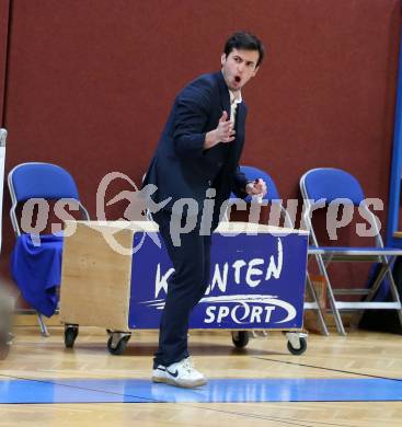 Basketball 2. Liga 2025/2026. Grunddurchgang 9. Runde.  KOS gegen Kufstein Towers.  Trainer Xavi Mascaro  (Kufstein). Klagenfurt, am 8.12.2025.
Foto: Kuess
---
pressefotos, pressefotografie, kuess, qs, qspictures, sport, bild, bilder, bilddatenbank