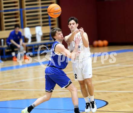 Basketball 2. Liga 2025/2026. Grunddurchgang 9. Runde.  KOS gegen Kufstein Towers.  Jure Bavdek (KOS), Pauls Miglinieks  (Kufstein). Klagenfurt, am 8.12.2025.
Foto: Kuess
---
pressefotos, pressefotografie, kuess, qs, qspictures, sport, bild, bilder, bilddatenbank
