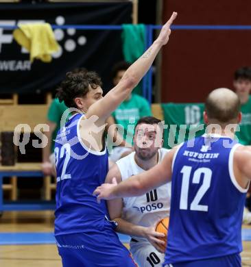 Basketball 2. Liga 2025/2026. Grunddurchgang 9. Runde.  KOS gegen Kufstein Towers.  Veljko Dena (KOS),  Daniele Kuchar (Kufstein). Klagenfurt, am 8.12.2025.
Foto: Kuess
---
pressefotos, pressefotografie, kuess, qs, qspictures, sport, bild, bilder, bilddatenbank