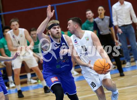 Basketball 2. Liga 2025/2026. Grunddurchgang 9. Runde.  KOS gegen Kufstein Towers.  Veljko Dena (KOS),  Juho-Matti Henttonen  (Kufstein). Klagenfurt, am 8.12.2025.
Foto: Kuess
---
pressefotos, pressefotografie, kuess, qs, qspictures, sport, bild, bilder, bilddatenbank