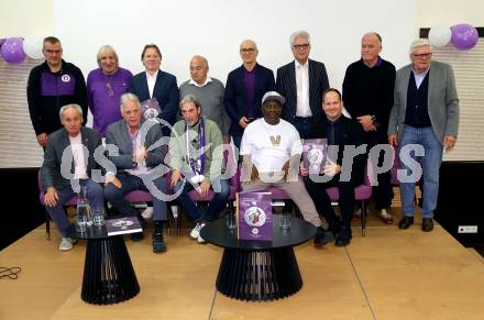 Fussball. Buchpraesentation 105 Jahre SK Austria Klagenfurt. Robert Micheu, Helmut Koenig, Guenther Golautschnig, Ewald Tuermer, Kurt Widmann, Egon Katnik, Franz Hasil, Friedrich Koncilia, Franz Oberacher, Kasim Ramadhani, Christian Rosenzopf.   Klagenfurt, am 10.12.2025.
Foto: Kuess
www.qspictures.net
---
pressefotos, pressefotografie, kuess, qs, qspictures, sport, bild, bilder, bilddatenbank