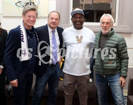 Fussball. Buchpraesentation 105 Jahre SK Austria Klagenfurt.  Arno Arthofer, Hans-Peter Buchleitner, Kasim Ramadhani, Werner Oberrisser.   Klagenfurt, am 10.12.2025.
Foto: Kuess
www.qspictures.net
---
pressefotos, pressefotografie, kuess, qs, qspictures, sport, bild, bilder, bilddatenbank