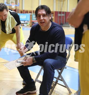 Basketball 2. Liga 2025/2026. Grunddurchgang 10. Runde. W&Atilde;&para;rthersee Piraten  gegen BBU Salzburg. Trainer Andreas Kuttnig  (Piraten). Klagenfurt, am 13.12.2025.
Foto: Kuess
---
pressefotos, pressefotografie, kuess, qs, qspictures, sport, bild, bilder, bilddatenbank