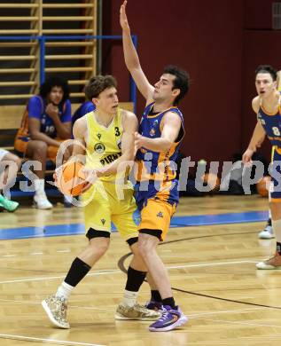 Basketball 2. Liga 2025/2026. Grunddurchgang 8. Runde. W&Atilde;&para;rthersee Piraten  gegen BBU Salzburg. Lukas Simoner  (Piraten), Tomy Ezequiel Vicente  (Salzburg). Klagenfurt, am 13.12.2025.
Foto: Kuess
---
pressefotos, pressefotografie, kuess, qs, qspictures, sport, bild, bilder, bilddatenbank