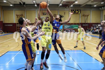 Basketball 2. Liga 2025/2026. Grunddurchgang 8. Runde. W&Atilde;&para;rthersee Piraten  gegen BBU Salzburg.  Shawn L. Ray (Piraten),  Samuel Gatterbauer  (Salzburg). Klagenfurt, am 13.12.2025.
Foto: Kuess
---
pressefotos, pressefotografie, kuess, qs, qspictures, sport, bild, bilder, bilddatenbank