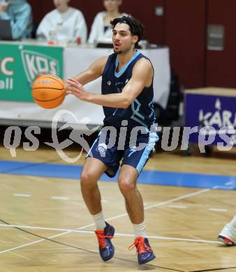 Basketball 2. Liga 2025/2026. Grunddurchgang 11. Runde.  KOS Celovec gegen Vienna Timberwolves.  Armin Karian  (Vienna). Klagenfurt, am 20.12.2025.
Foto: Kuess
---
pressefotos, pressefotografie, kuess, qs, qspictures, sport, bild, bilder, bilddatenbank