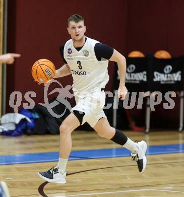 Basketball 2. Liga 2025/2026. Grunddurchgang 11. Runde.  KOS Celovec gegen Vienna Timberwolves.  Jernej Andolsek Heine (KOS),  Klagenfurt, am 20.12.2025.
Foto: Kuess
---
pressefotos, pressefotografie, kuess, qs, qspictures, sport, bild, bilder, bilddatenbank