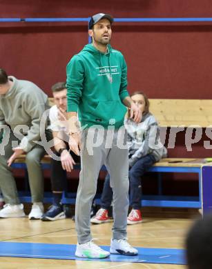 Basketball 2. Liga 2025/2026. Grunddurchgang 11. Runde.  KOS Celovec gegen Vienna Timberwolves.  Trainer Dalibor Cevriz (KOS),  Klagenfurt, am 20.12.2025.
Foto: Kuess
---
pressefotos, pressefotografie, kuess, qs, qspictures, sport, bild, bilder, bilddatenbank